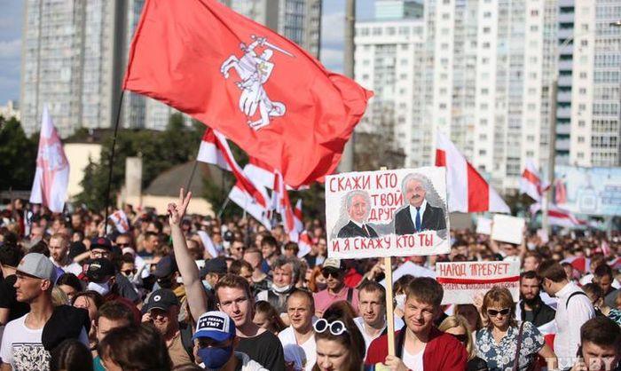 Партии в Белоруссии – на стороне интеграции с Россией практически никого