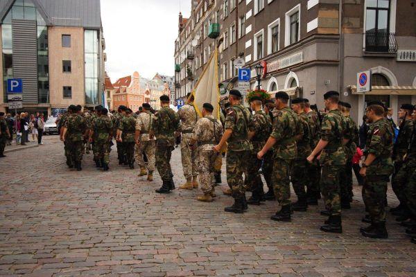 В столице Латвии начались военные учения