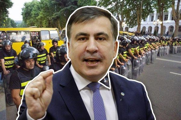 Саакашвили призывает полицию в Грузии не выполнять приказы