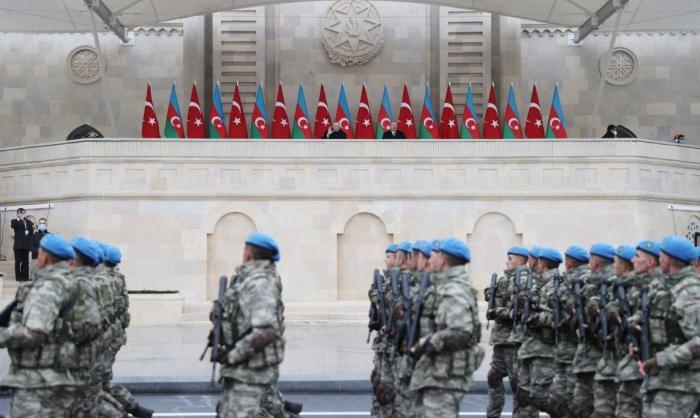 10 декабря, через месяц после окончания активных боевых действий в ходе второй карабахской войны, в Баку состоялся «парад Победы» с участием подразделений Вооружённых сил Турции и Азербайджана.