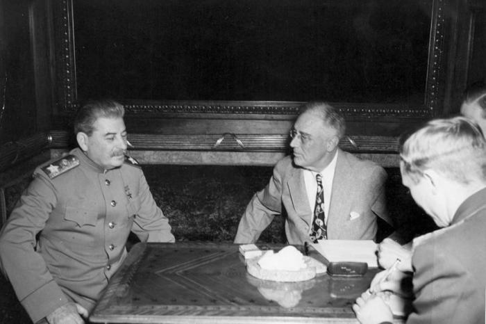 Рузвельт просил Сталина помочь Америке в войне с Японией ещё в 1941 году