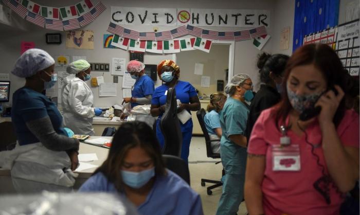 Эпидемия коронавируса внесла коррективы в работу предприятий и учреждений практически по всему миру
