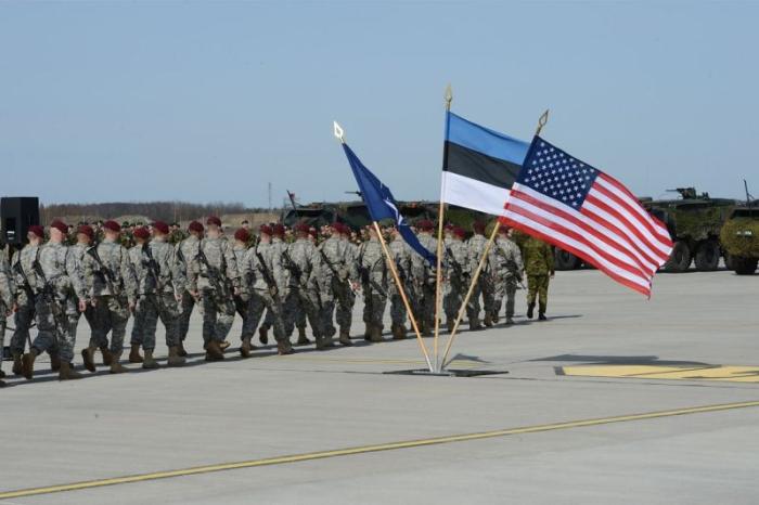 Эстония требует увеличить военное присутствие НАТО
