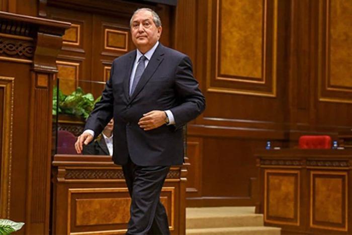 Что означает отставка президента Армении?