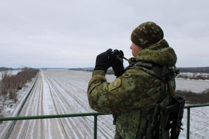 Лукашенко отдал приказ укрепить белорусскую границу на украинском направлении