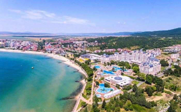 Болгарские отельеры не могут начать курортный сезон из-за украинских беженцев 