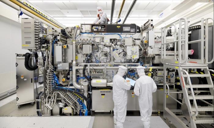 ASML (Advanced Semiconductor Materials Lithography)