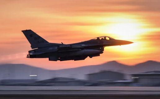США выделят $100 млн. на обучение украинских лётчиков на F-16