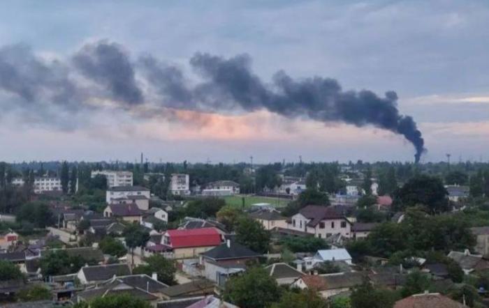 В шесть утра по местному времени загорелся третий трансформатор на ПС 330 Кв «Джанкой» на севере Крыма. 