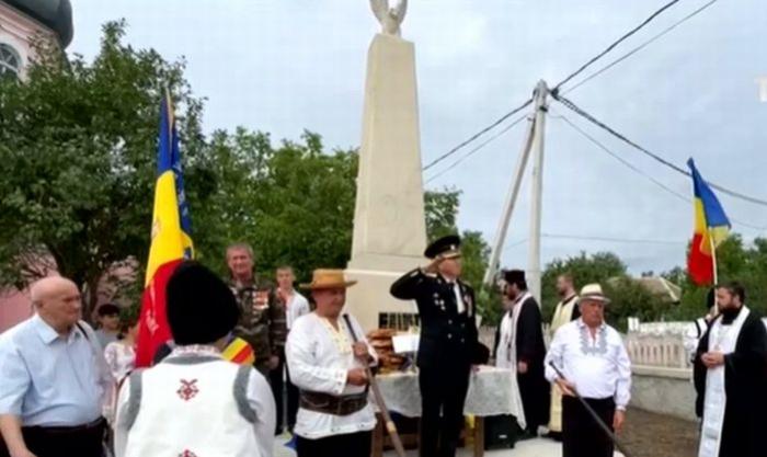 Открытие памятника румынским оккупантам в селе Слобозия Хородиште