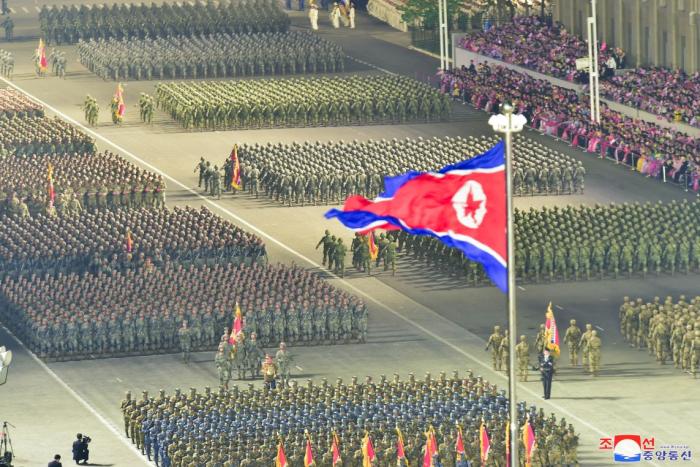 О северокорейских рабочих в ДНР и «мирно работающих тракторах»
