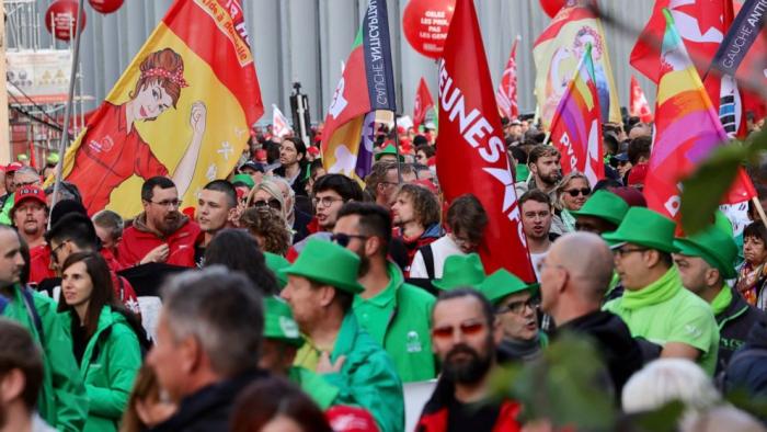 От Дублина до Варшавы – волна протестов катится по Европе
