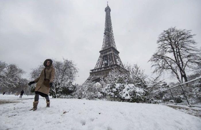 Энергетический кризис заставляет Францию «обогревать людей, а не дома»