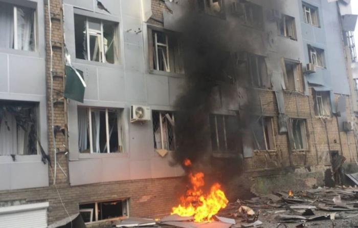 Возле здания запорожской областной телекомпании «ЗаТВ» произошёл теракт, взорвалось самодельное устройство.