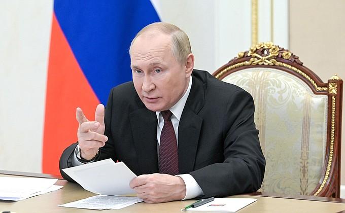Президент России Владимир Путин принимает участие в заседании Международного дискуссионного клуба "Валдай".