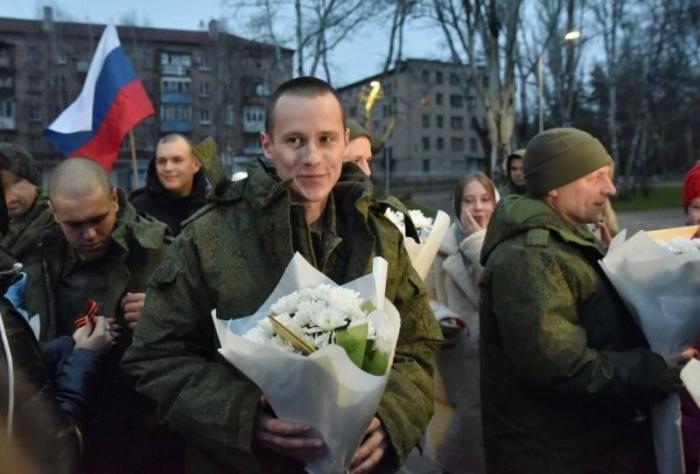 В ДНР вернули военнослужащих, освобожденных из украинского плена
