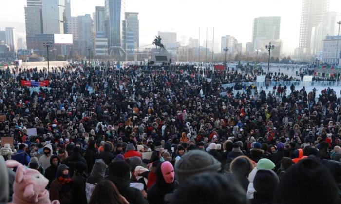 Монголия в объятиях массовых протестов