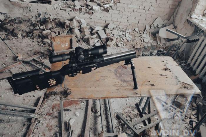 Высокоточные инструменты снайперов из группы Ярого, в том числе именной "Сумрак" командира группы