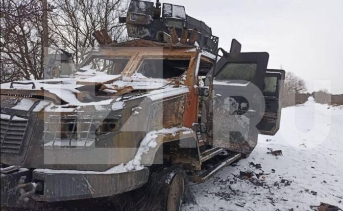 Бронеавтомобиль «Козак-2М1» ВСК уничтоженный штурмовиками ЧВК на окраине Парасковиевки