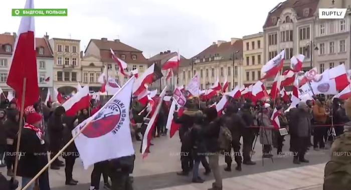 В Польше прошла очередная антивоенная и антибандеровская акция
