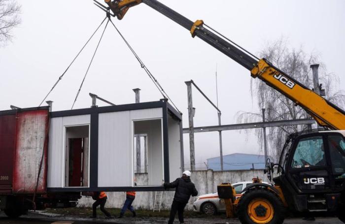 Украина. Вместо восстанавливаемых домов – заморские модули на окраинах и в дурдомах