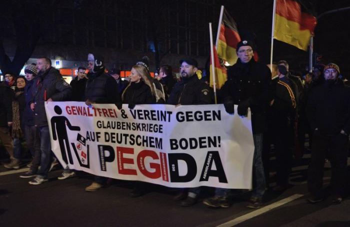 Возрождение нацизма в Европе: Pegida собирает тысячи сторонников и создает клоны