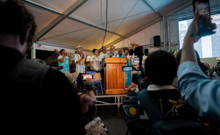 Сторонники независимости Французской Полинезии одержали триумфальную победу на местных парламентских выборах. Во втором туре выборов выступающая за независимость партия «Тавини Уираатира» («Служить народу»).