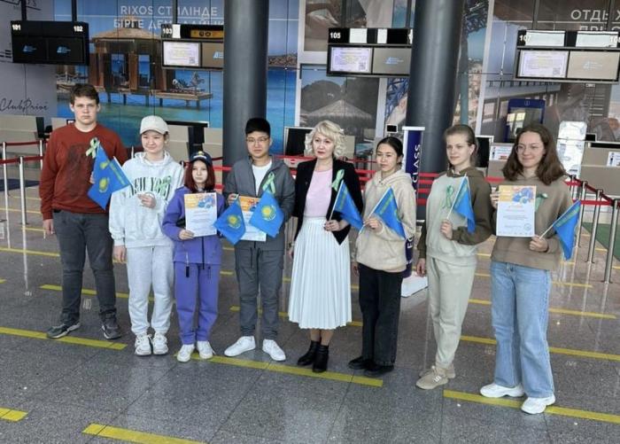 Поездка школьников в Артек взбесила казахских нацпатов