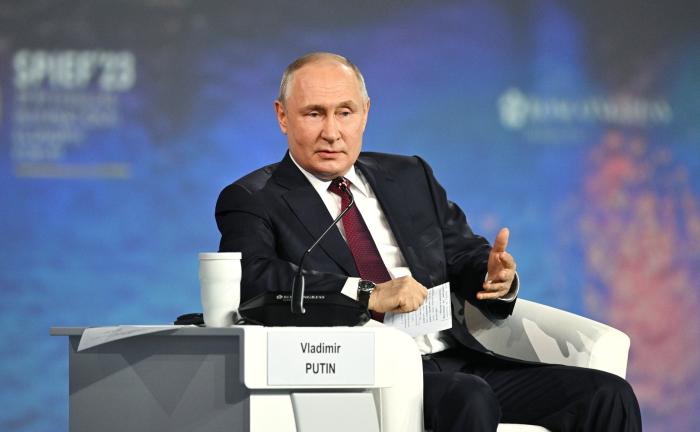 Выступление Владимира Путина на ПМЭФ - 2023