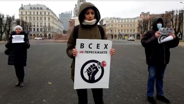 Латвия превращается в полицейское государство
