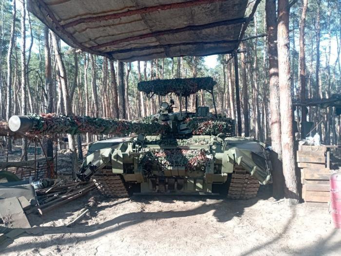 Усиление динамической защиты на Т-72Б3 образца 2022 года