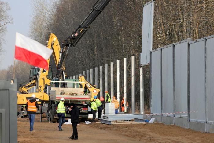 Польша строит стены на границе с Белоруссией