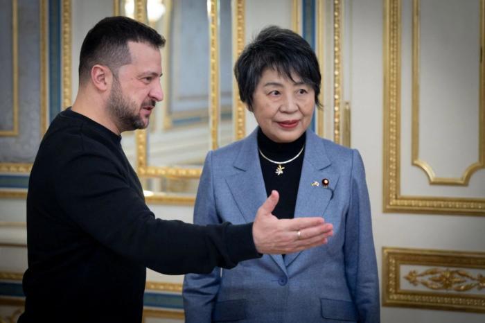 Камикава из Японии привезла в Киев весть о новогодних миллиардных «подарках» Зеленскому 