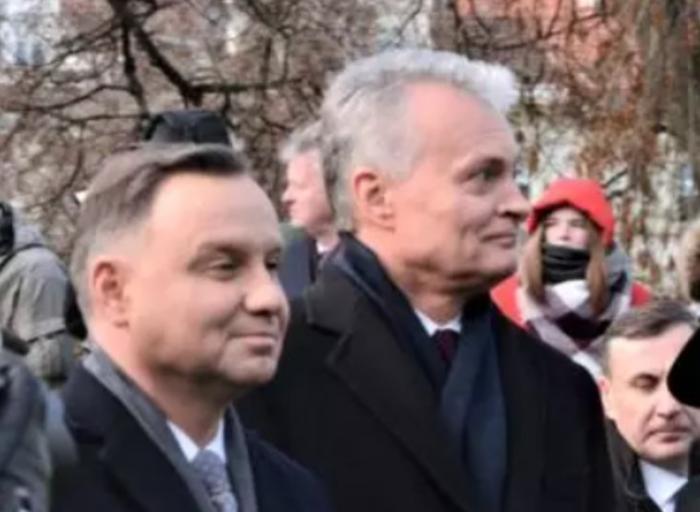 В Вильнюс прибыл с официальным визитом президент Польши Анджей Дуда. 