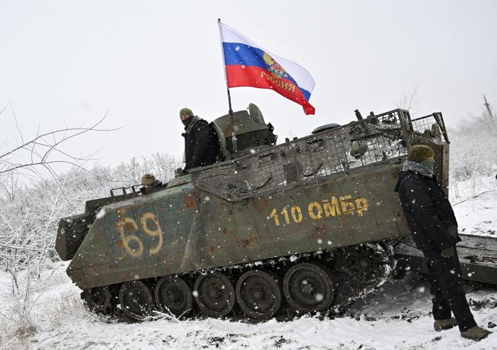 Российские военные захватили под Артемовском американский БТР М113