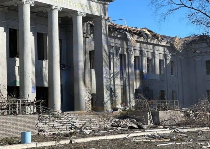 Последствия ночного прилёта по располаге боевиков ВСУ в Покровске (бывший Красноармейск), есть двухсотые