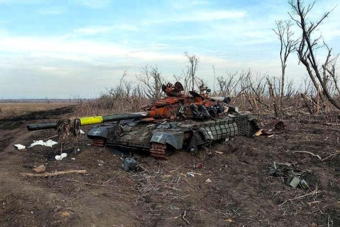 Уничтоженный танк Т-64 ВСУ в районе Авдеевки
