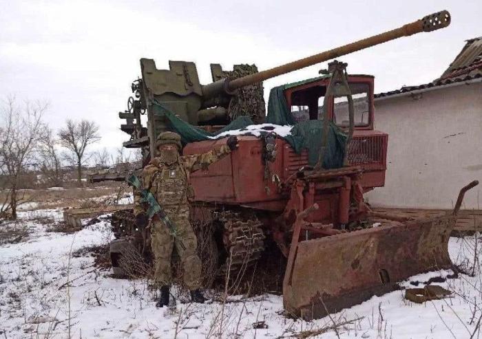 наши на фронте захватили вражеского десептикона