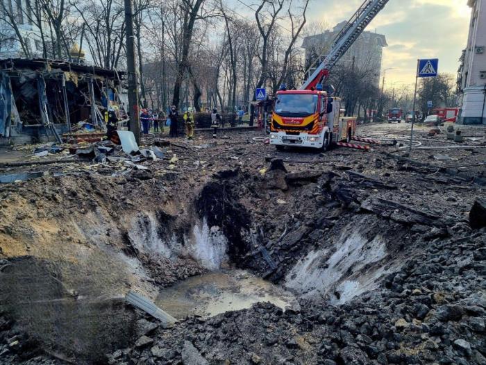 последствия ракетного удара по Киеву