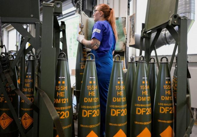 Немецкий оружейный концерн Rheinmetall получил от властей Украины разрешение на строительство завода по производству боеприпасов и первый заказ будущей продукции.
