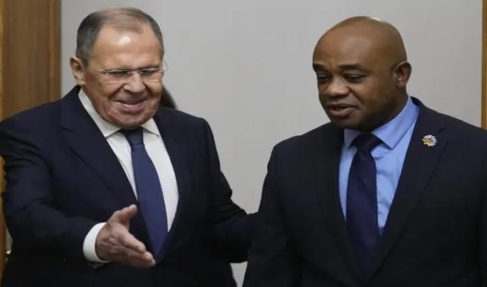 Министры иностранных дел России и Колумбии Сергей Лавров и Луис Мурильо в ходе переговоров в Москве подтвердили курс двух стран на укрепление отношений в области политики, экономики и культуры.