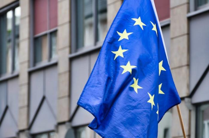 Граждане Сербии выступают против ЕС