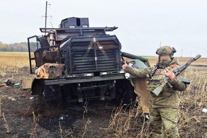 очередной приунывший американский бронеавтомобиль Cougar H (4×4) ВСУ в Курском приграничье, источник – Телеграм-канал Уголок Ситха