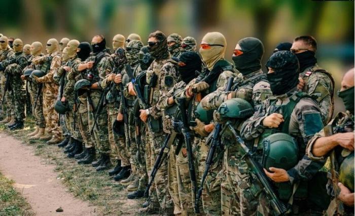 Белорусские неонацисты просятся в состав миротворческой миссии на Украине