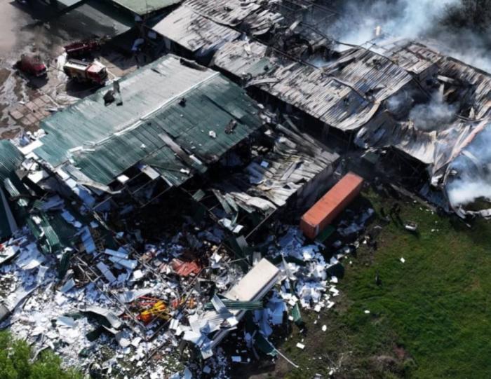 склады на окраине Харькова после удачного прилёта «Герани». Предварительно, на объекте хранились готовые к применению дроны