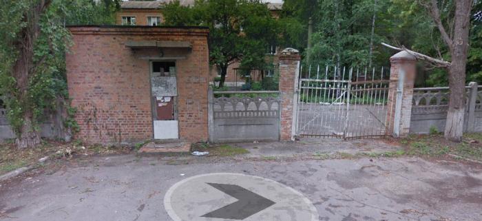 Заглавное фото: место, куда прилетели два УМПБ в Харькове – туберкулёзный диспансер в Индустриальном районе, источник Телеграм-канал Хроники Гераней 