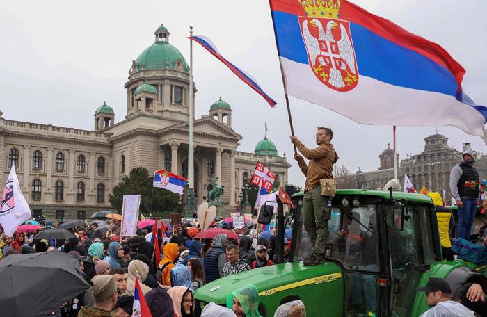 Протесты в Белграде приняли в последние месяцы перманентный характер