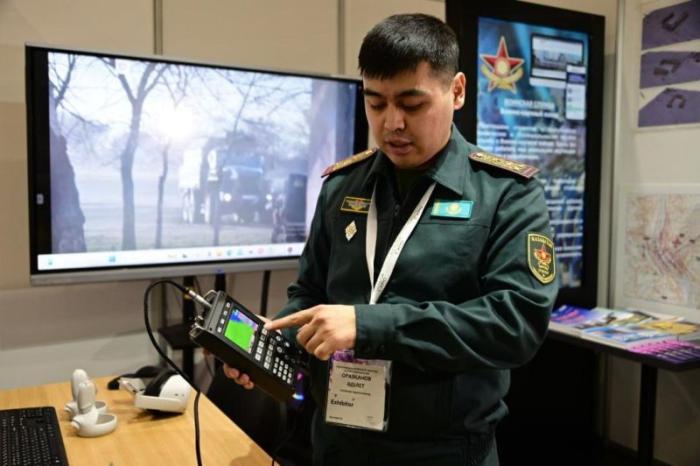 МЧС Республики Казахстан, как и Минобороны, переходит на национальный мессенджер. 