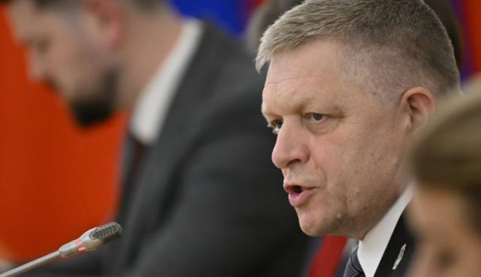 Вопреки нежеланию премьер-министра Словакии Роберта Фицо поставлять оружие киевскому режиму, словацкие пушки и снаряды всё же попадают в руки ВСУ.
