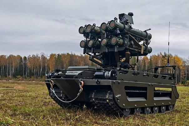 огнемётный робот мини-ТОС на базе НРТК «Курьер». В современных боевых условиях работа Солнцепёков практически невозможна, из-за БПЛА противника, так как обычный Солнцепёк работает с расстояния около шести км, а мини-ТОС, на базе НРТК «Курьер», имеет шанс стать хорошей альтернативой, источник Телеграм-канал Дневник Десантника